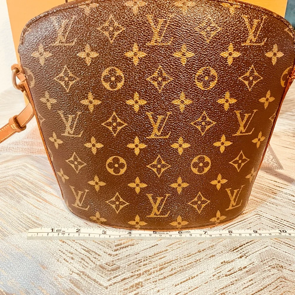 Louis Vuitton Brown Monogram Shoulder Bag - Picture 10 of 16